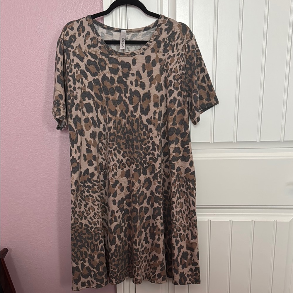 Leopard Print Short Sleeve Dress
